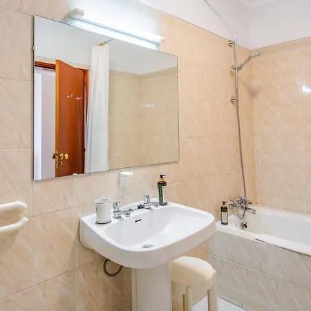 Casa Brasil 2 Bdr With Balcony By Lovelystay * Portimão