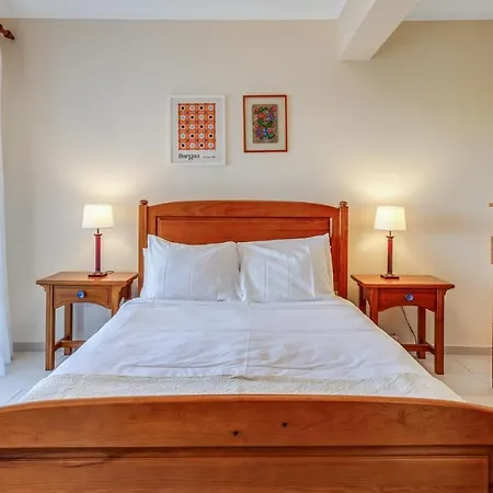 Casa Brasil 2 Bdr With Balcony By Lovelystay Portimao